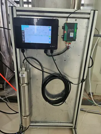 Full-spectrum sensor for ozone monitoring in drinking water treatment